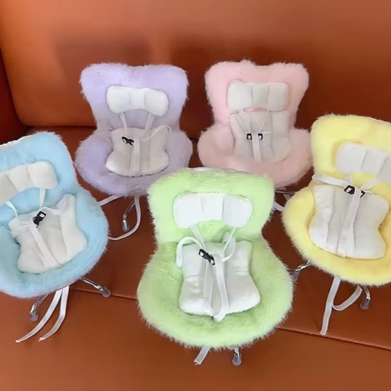 MY FAVORITE FLUFFY CAR SEAT -