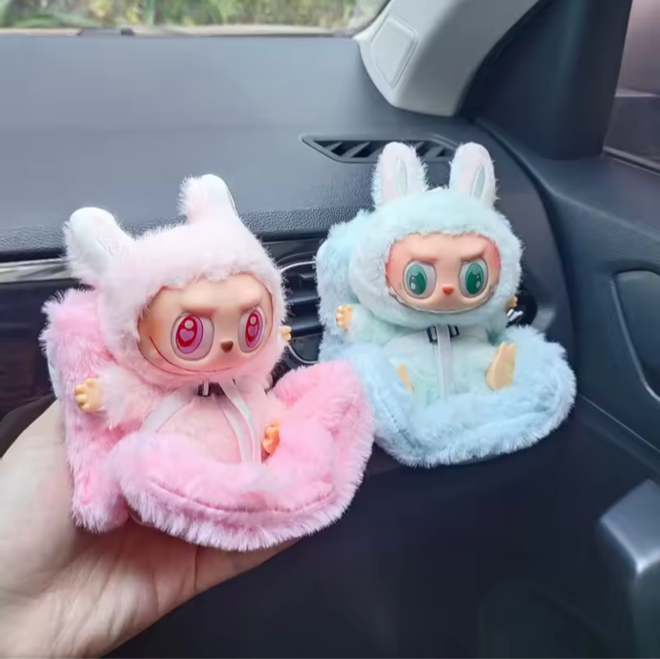 MY FAVORITE FLUFFY CAR SEAT -
